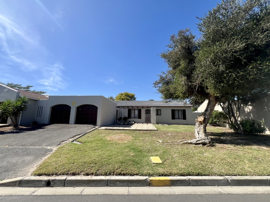 3 Bedroom Property for Sale in Flamingo Vlei Western Cape